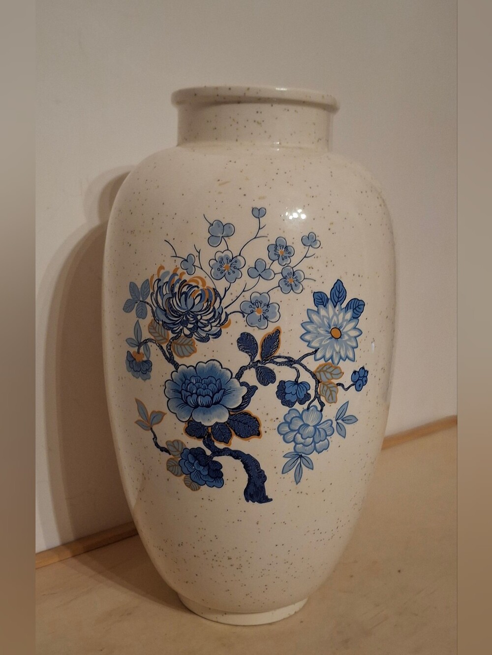 Vtg Blue, White Speckled Glaze, Floral Chinoiserie Ceramic Vase Signed hobby art